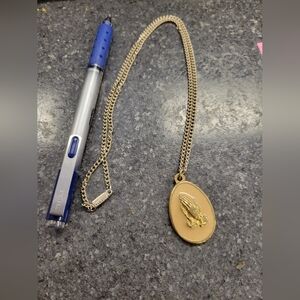 Gold Oval Pendant Necklace